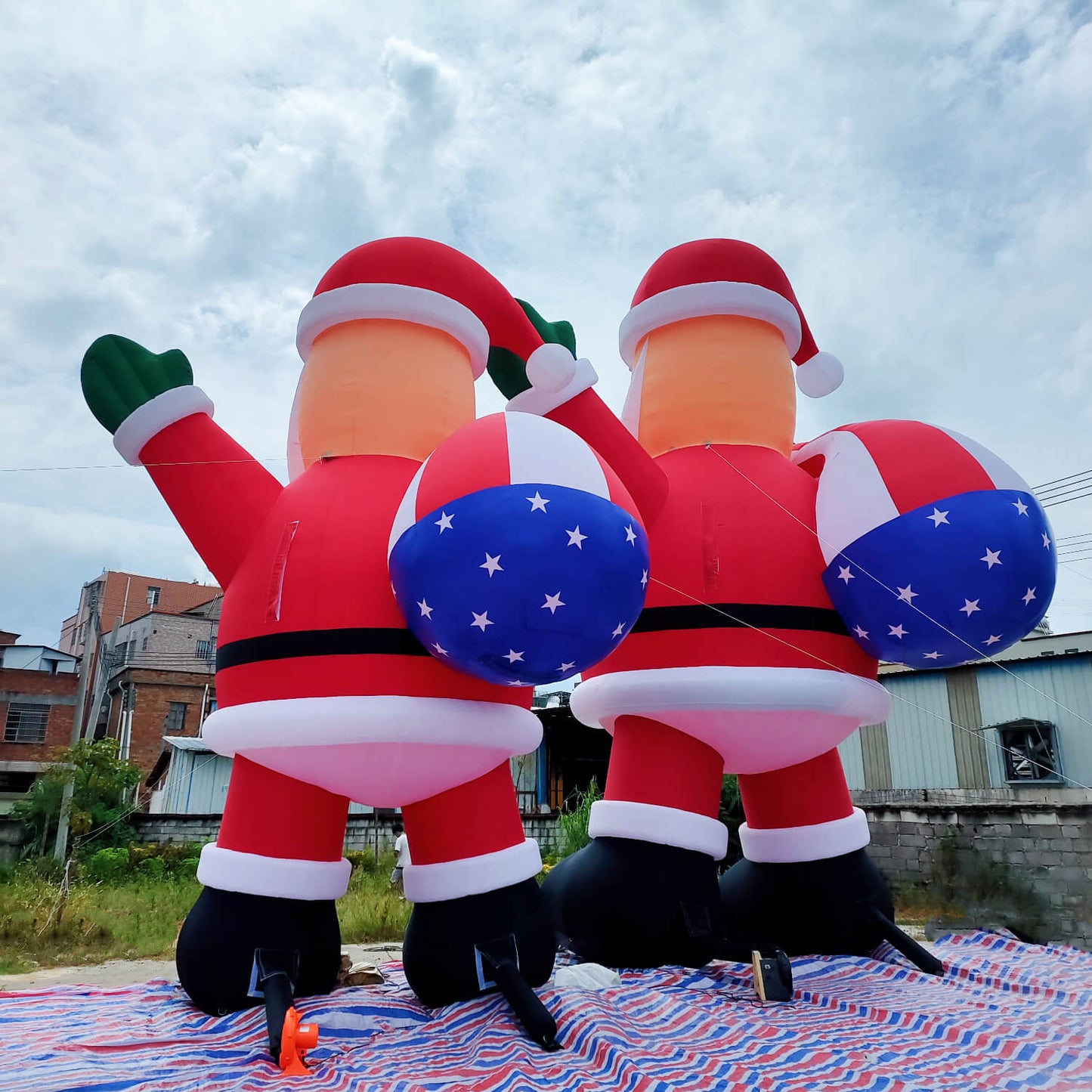 33ft/10m Christmas Inflatable Santa Claus with Blower Flat Gift Bag Giant Christmas Inflatable Santa Bouncinlife